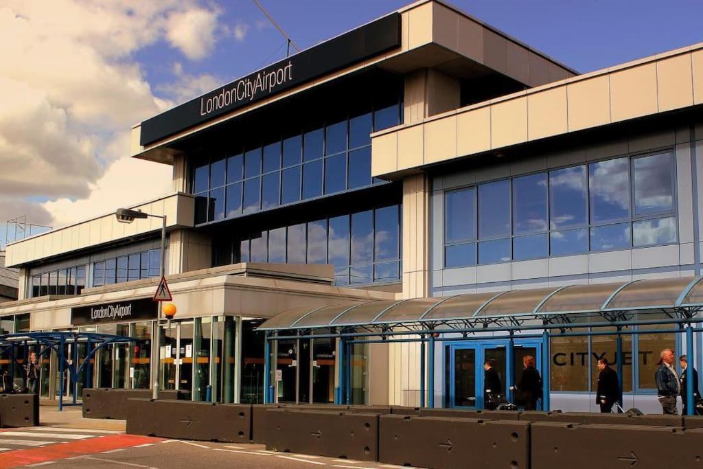 Full Apartment Close To Excel Centre, London City Airport , O2 Arena Exterior foto